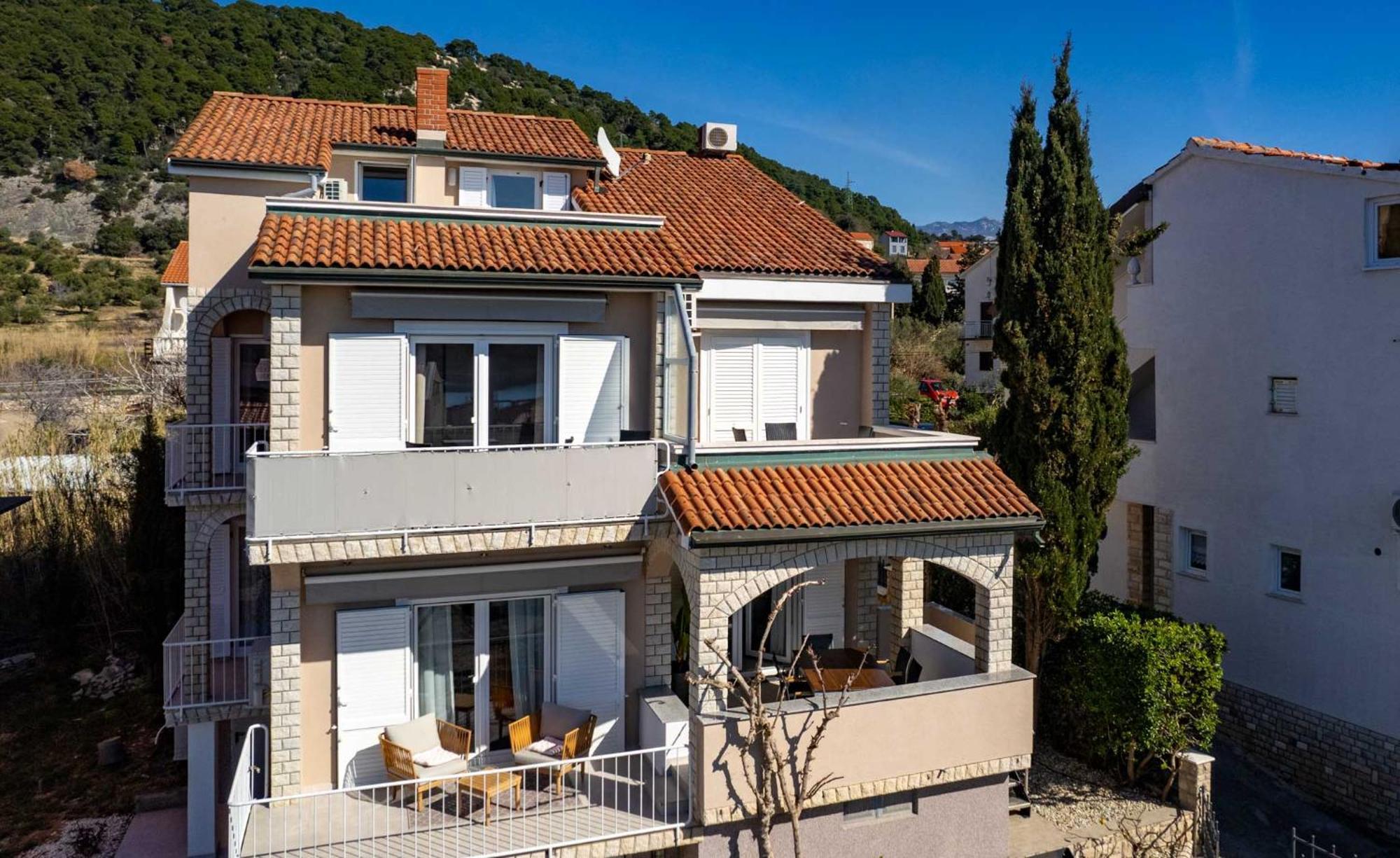 Apartments Casa Barbara Rab Town Exterior photo