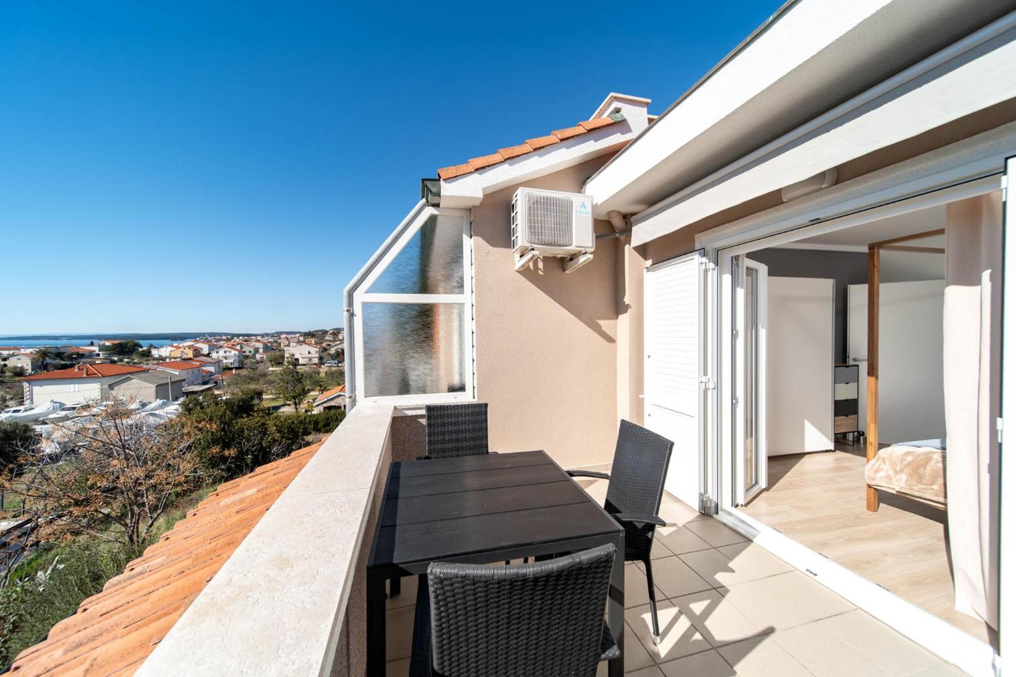 Apartments Casa Barbara Rab Town Exterior photo