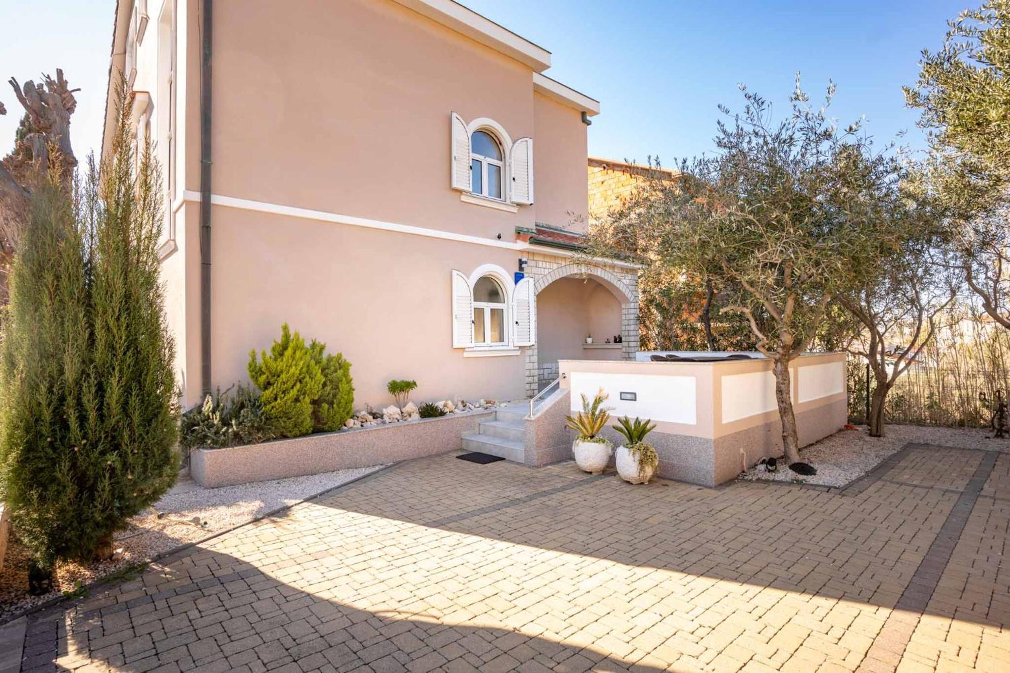 Apartments Casa Barbara Rab Town Exterior photo