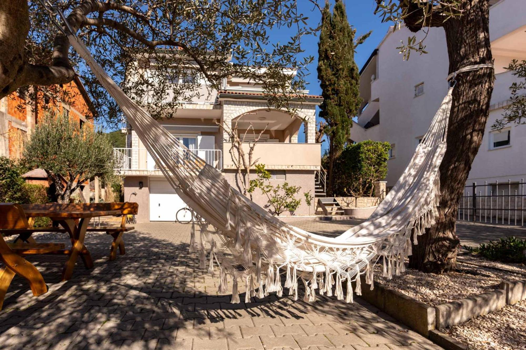 Apartments Casa Barbara Rab Town Exterior photo